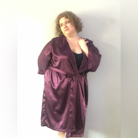 Y2K Embroidered Robe - Picture 5 of 5